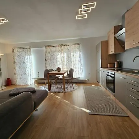 Gaestehaus In Sonniger Lage * 莱奥本